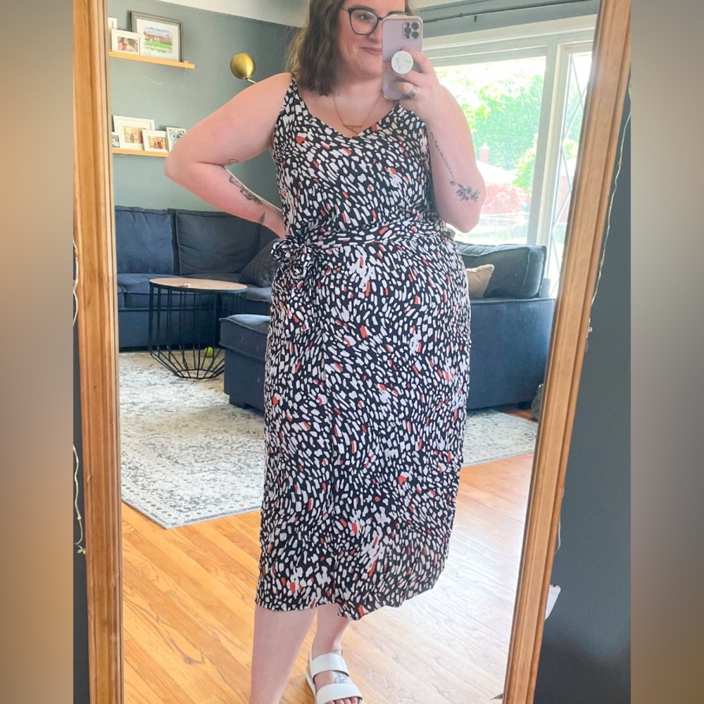 Women's Black and White Patterned Dress